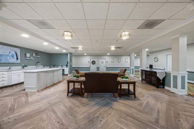 Commercial__93_Manalapan_Avenue_030