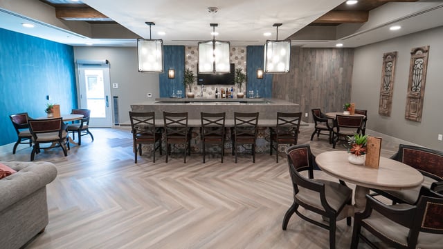 Full-service-bar-2_La-Marea-Senior-Living