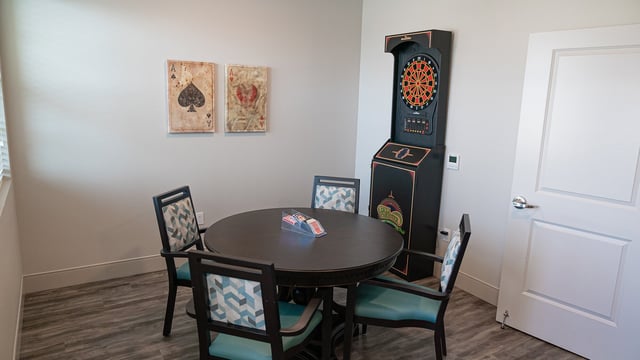 Game-room_La-Marea-Senior-Living