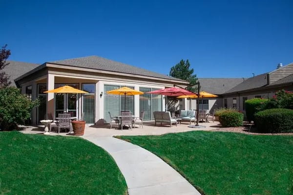 MQ_outdoor_patio