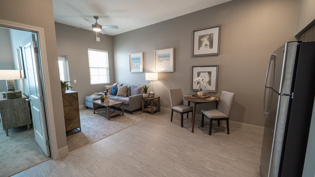 Model-Living-Room_La-Marea-Senior-Living