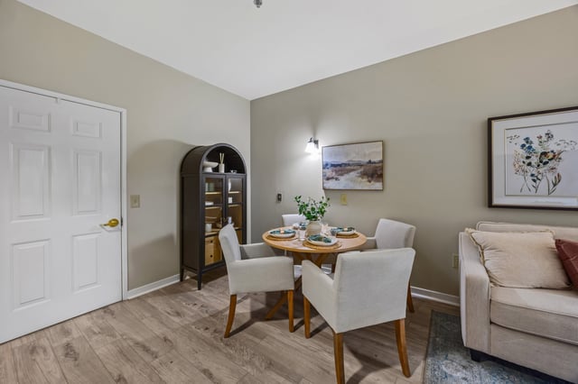 One Bedroom apartment home 2