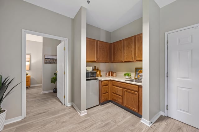One Bedroom apartment home 5