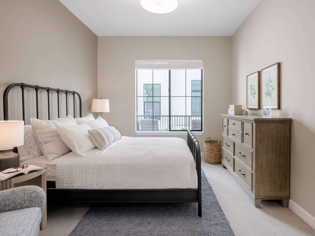 RR-Layton-American-Groves-bedroom-1-scaled