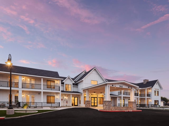 RR-Layton-American-Groves-front-left-twilight-1-scaled