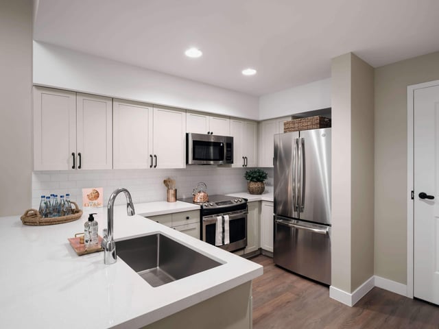 RR-Layton-American-Groves-kitchen-1-scaled